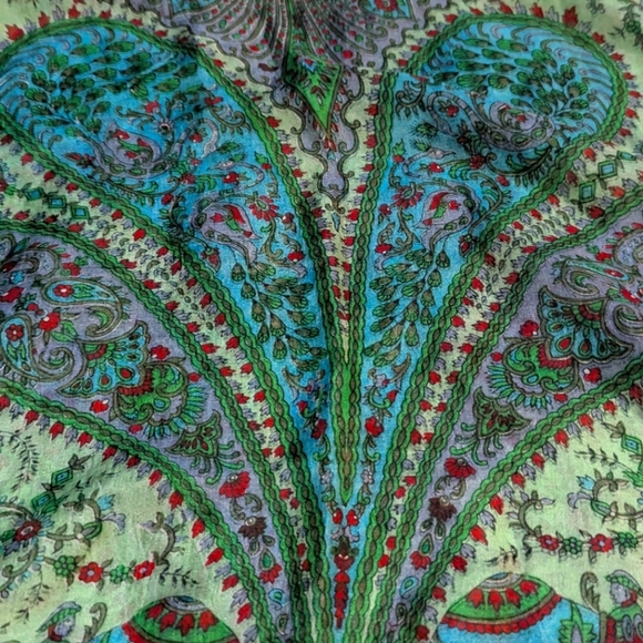 Silk Elephant Scarf made in India Green Blue - Picture 4 of 5